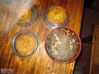 肥腸粉配鍋魁，川味小吃的最佳拍檔，吃過的人都說好