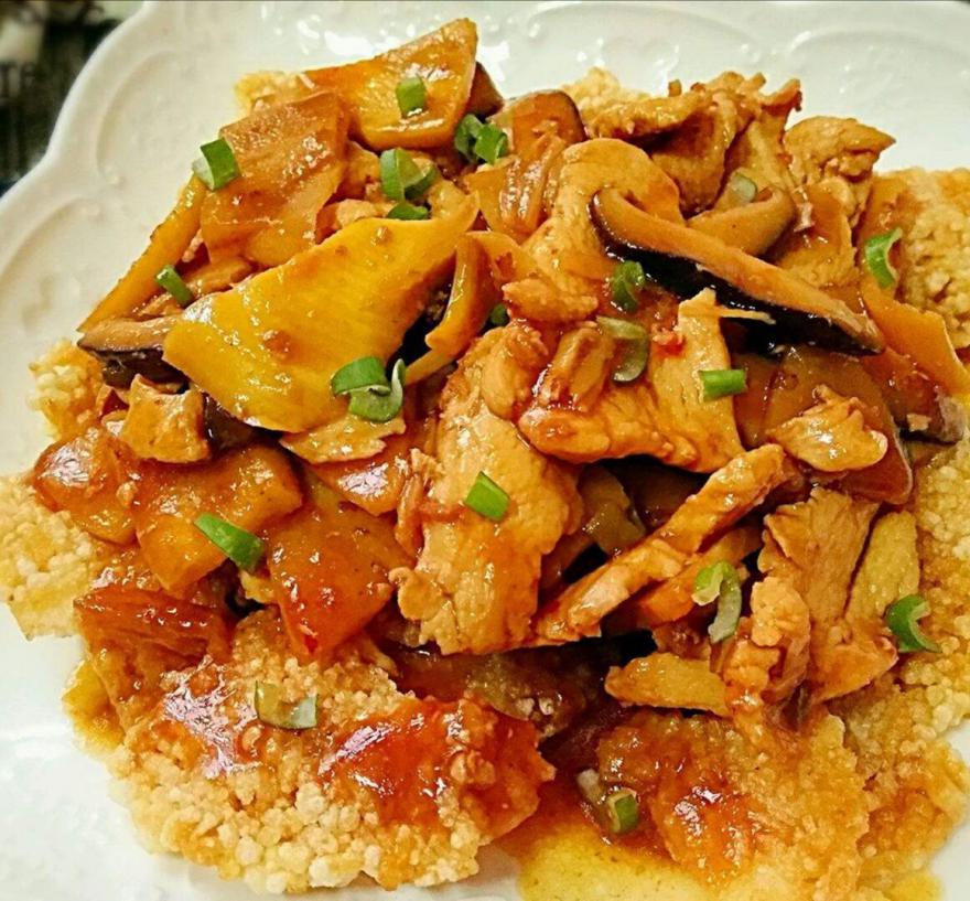 鍋巴肉片簡(jiǎn)單又好吃，讓你愛(ài)上這樣一道獨(dú)特味道的美食