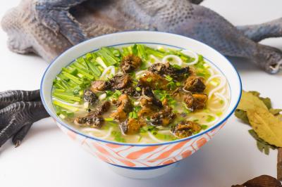 想學(xué)烏雞米線技術(shù)哪里有？