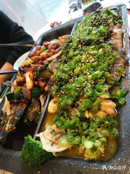 烤魚技術(shù)培訓(xùn)哪里好一點(diǎn)？成都滋味烤魚培訓(xùn)