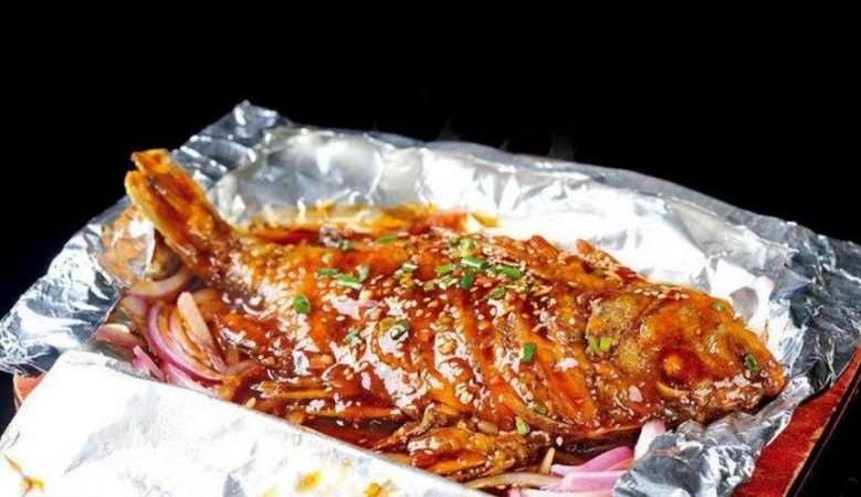 學(xué)萬州烤魚學(xué)費(fèi)一般多少？成都正宗萬州烤魚