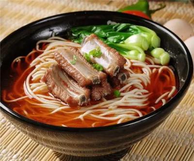 如何選擇合適的面食培訓(xùn)機構(gòu)？學(xué)各種面食技術(shù)培訓(xùn),